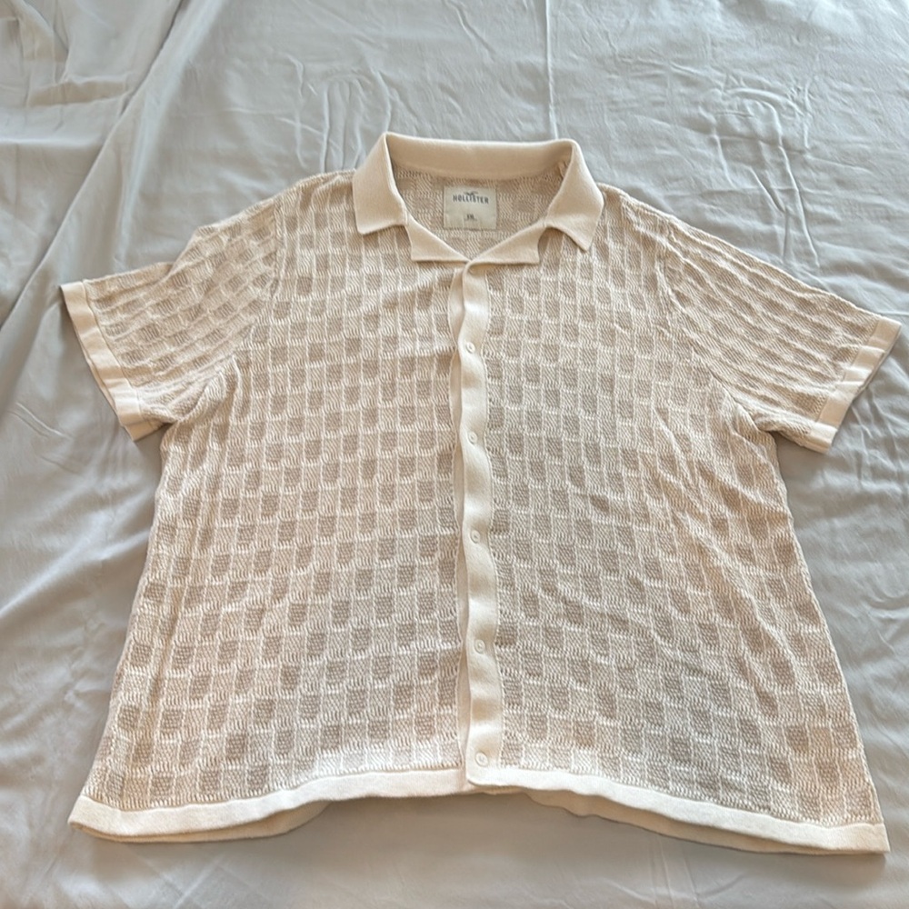 Hollister knitted button down brand new w/o tag